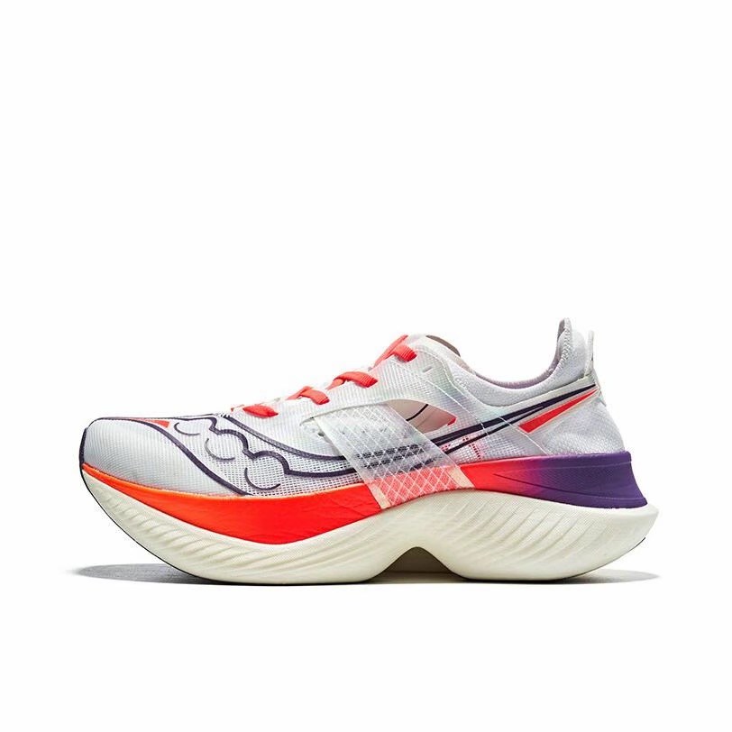 Saucony-Endorphin-Elite-1