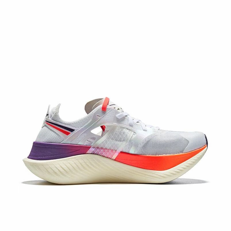 Saucony-Endorphin-Elite-1 - Right Side